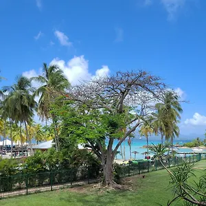 appartement-edenoa-vue-mer-plage-piscine.comcaribbean.com/